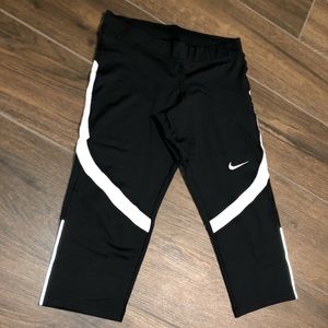 Women’s Nike Cropped Leggings